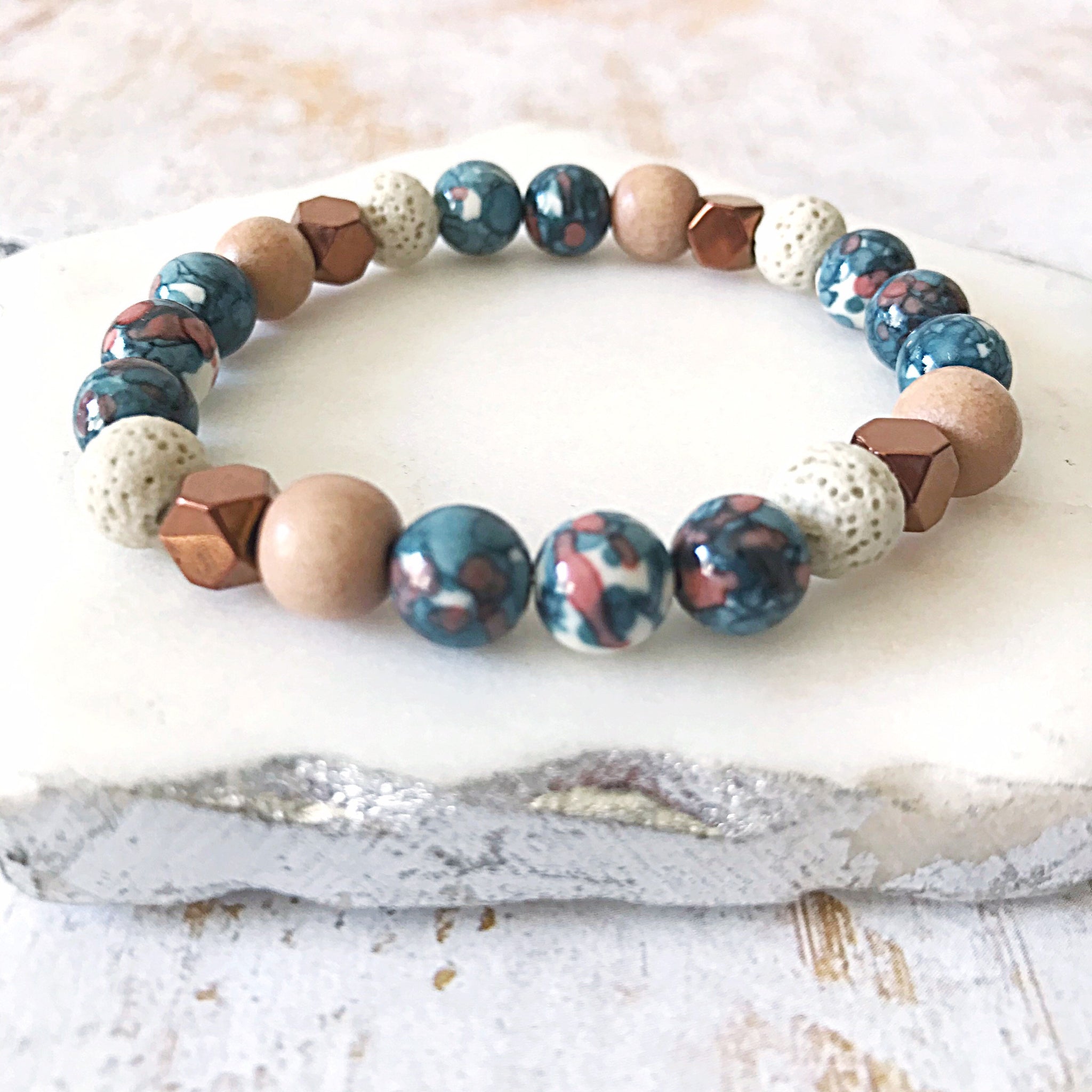 DON'T WORRY Gemstone & Lava Bead Diffuser Bracelet (Indigo Blue